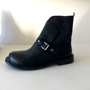 SHOES&BOSSES  LEATHER BOOTS SIZE 5